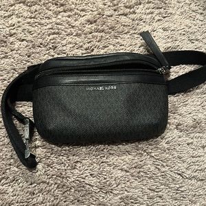 Michael Kors Fanny pack NWOT